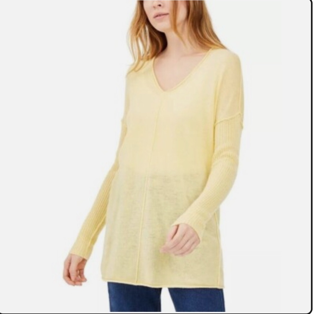 INC International Concepts‎ Yellow V-Neck Sweater